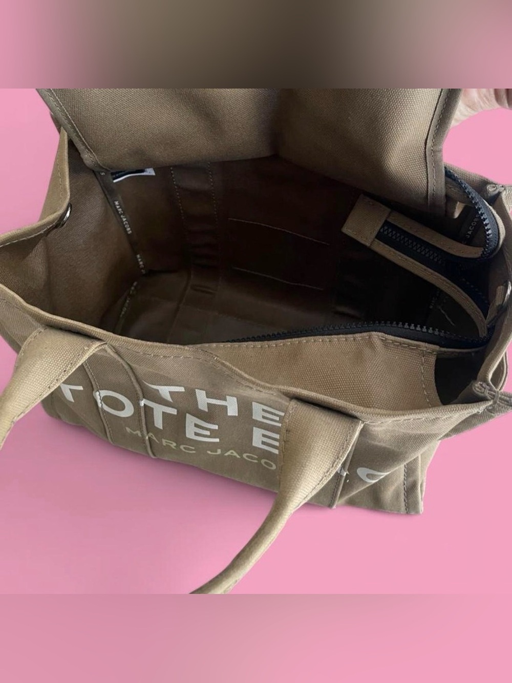 Marc Jacobs Canvas Tote Bag - Olive with White Logo - Picture 4 of 4
